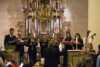 Solistene Henrik Sand Dagfinrud, Mikael Rönnberg, Helge Rønning, Trygve Misvær, Karoline Åseng, Marte Sand, Soetkin Baptist og dirigent Trond Hans Farner Kverno